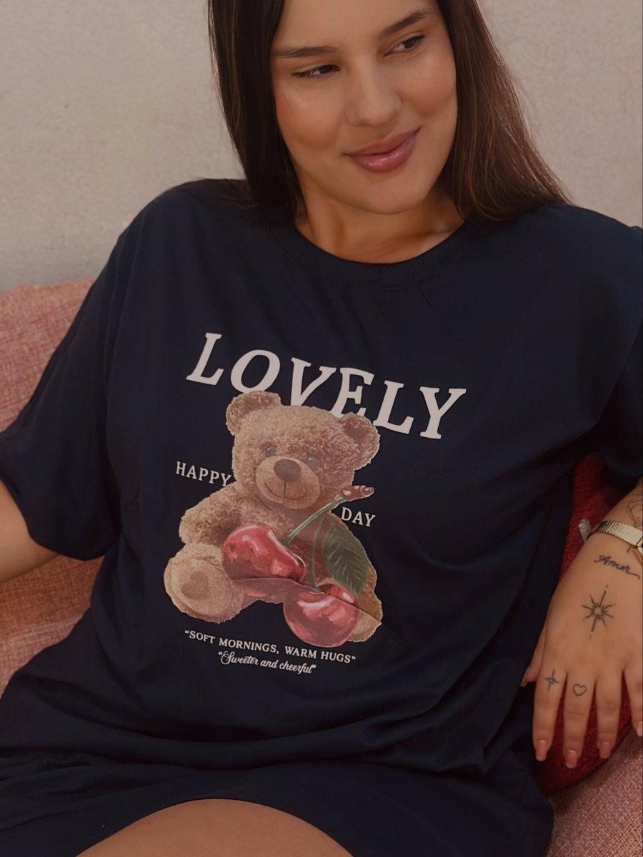 Julia em parceria com loja de roupas