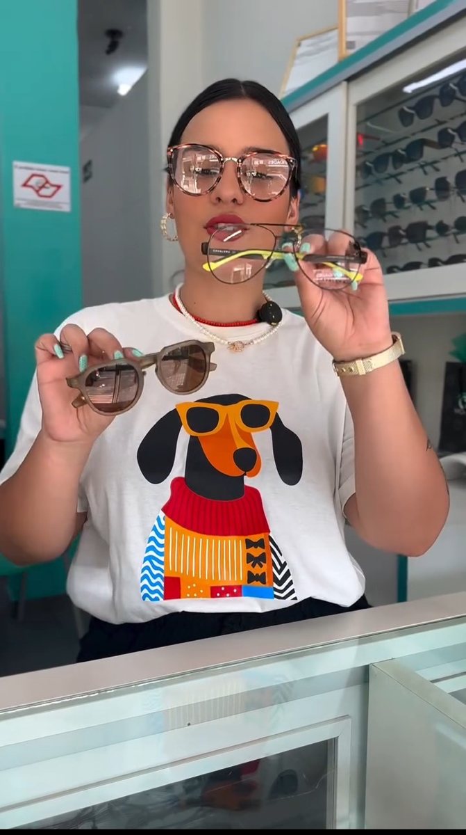 Julia em parceria com ótica